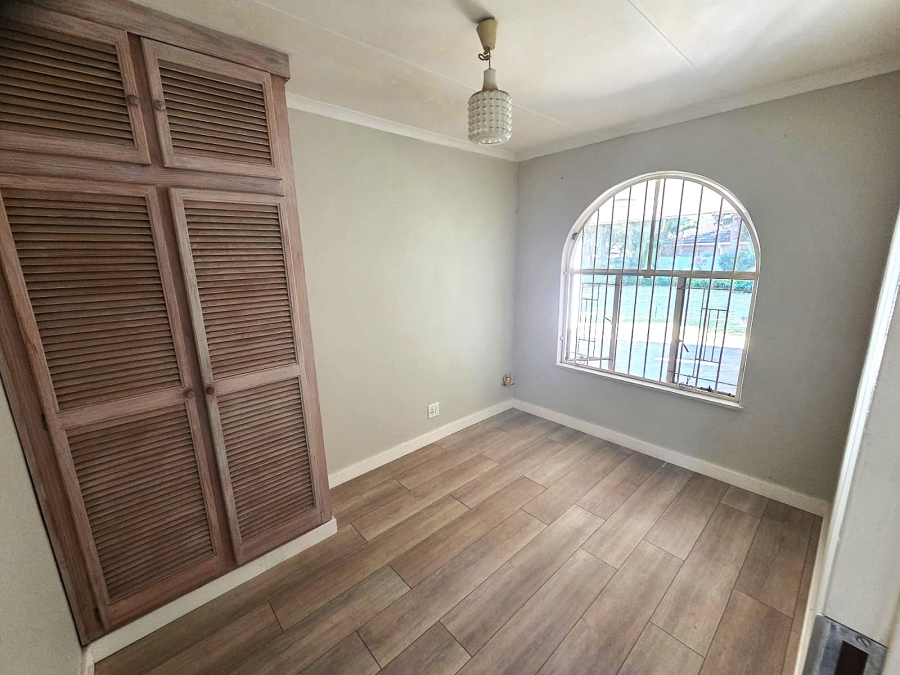 4 Bedroom Property for Sale in Garsfontein Gauteng