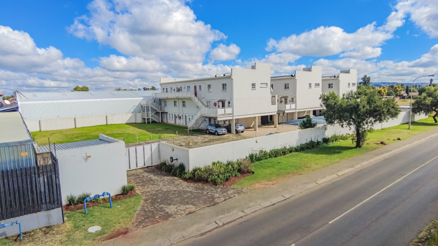2 Bedroom Property for Sale in Mayberry Park Gauteng