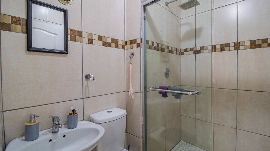 2 Bedroom Property for Sale in Mayberry Park Gauteng