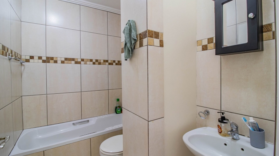 2 Bedroom Property for Sale in Mayberry Park Gauteng