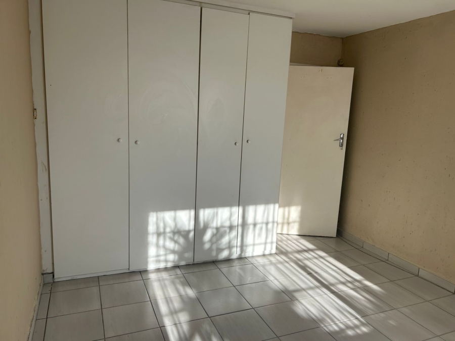 2 Bedroom Property for Sale in Ridgeway Gauteng