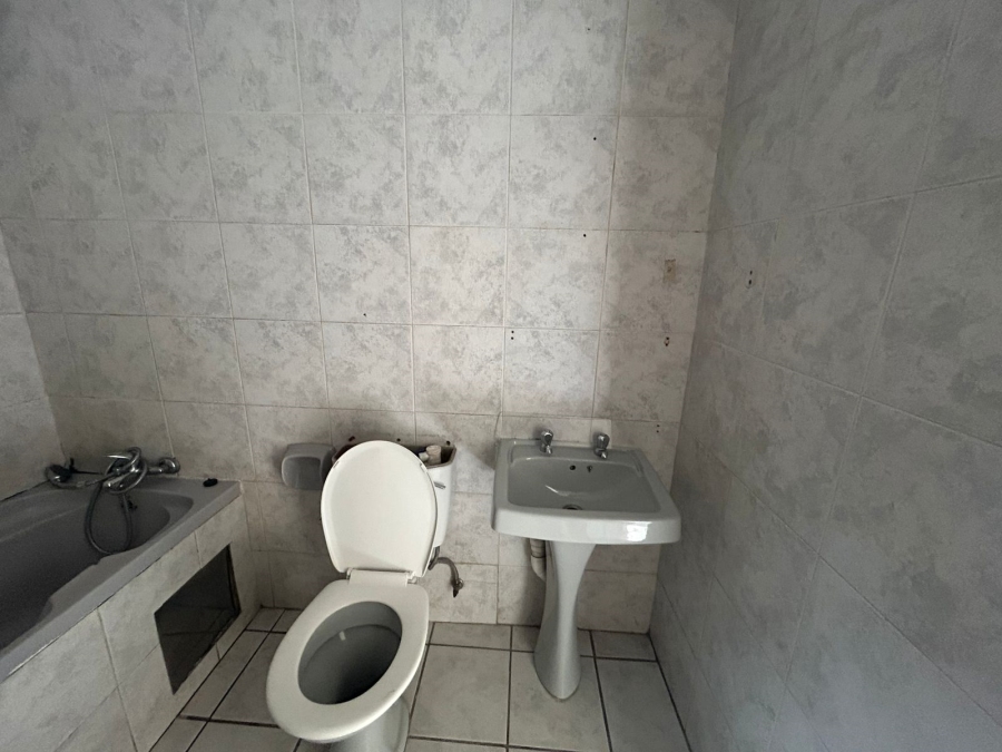 2 Bedroom Property for Sale in Ridgeway Gauteng