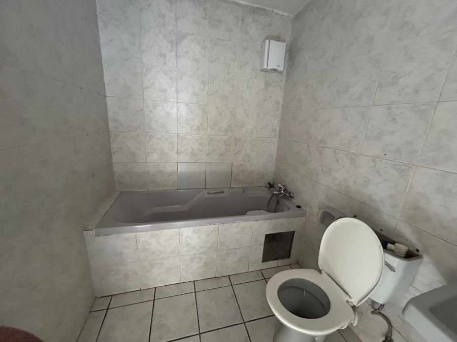 2 Bedroom Property for Sale in Ridgeway Gauteng