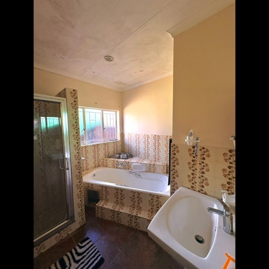 5 Bedroom Property for Sale in Christoburg Gauteng