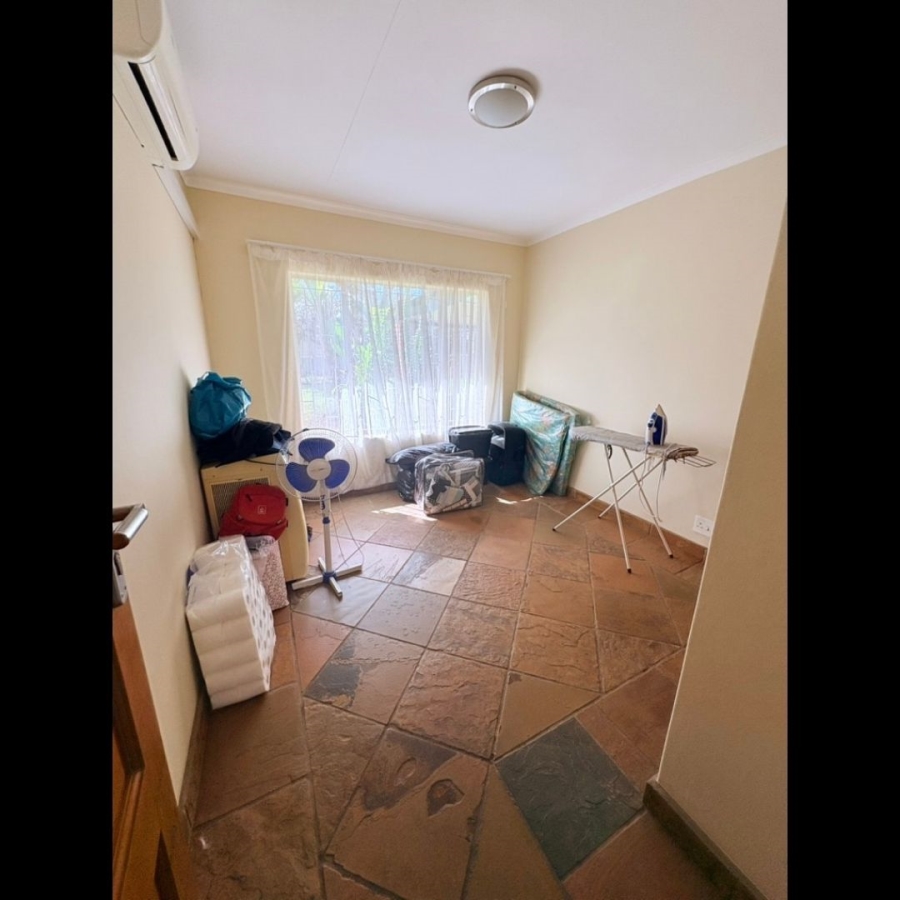 5 Bedroom Property for Sale in Christoburg Gauteng