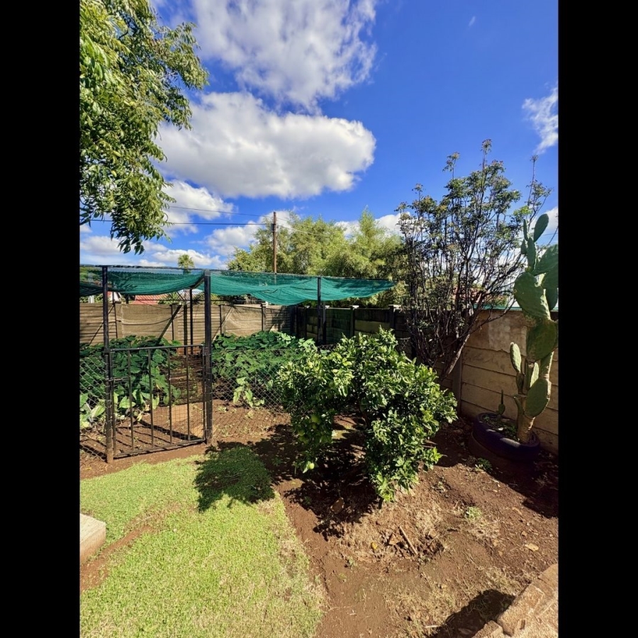 5 Bedroom Property for Sale in Christoburg Gauteng