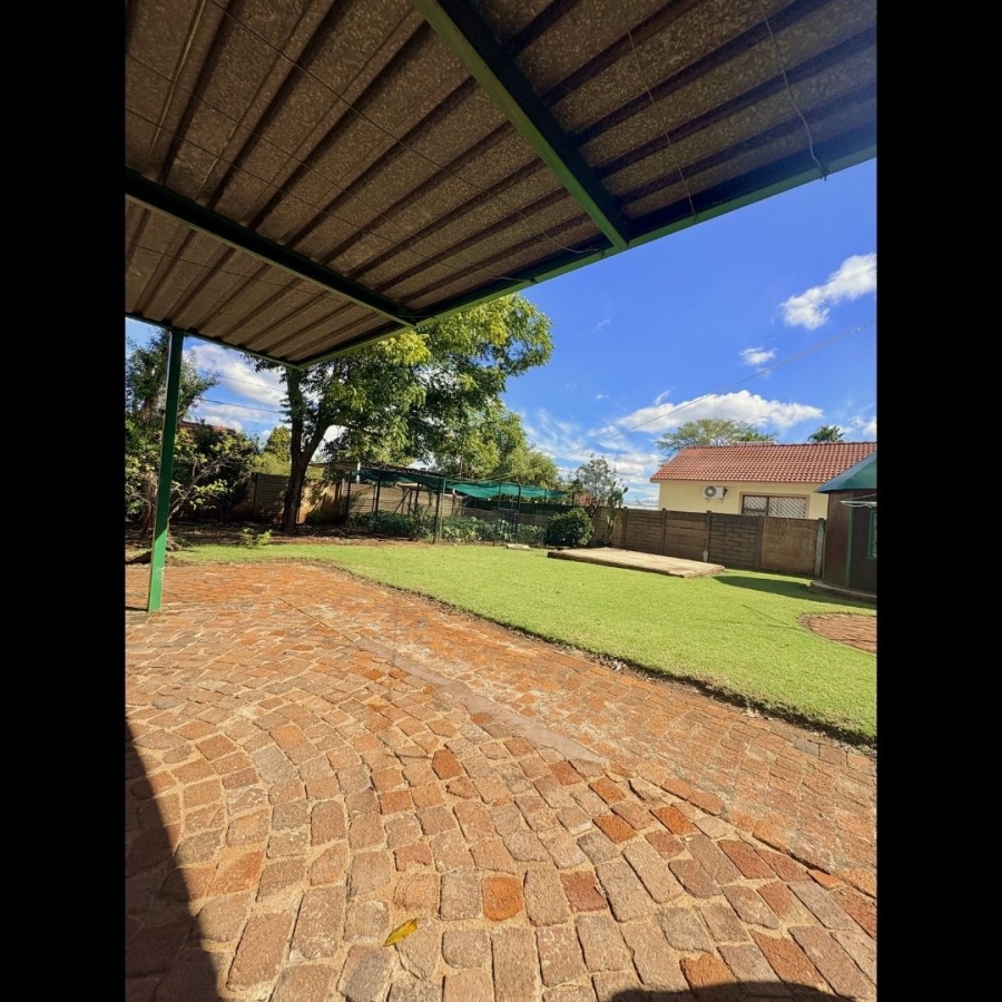 5 Bedroom Property for Sale in Christoburg Gauteng