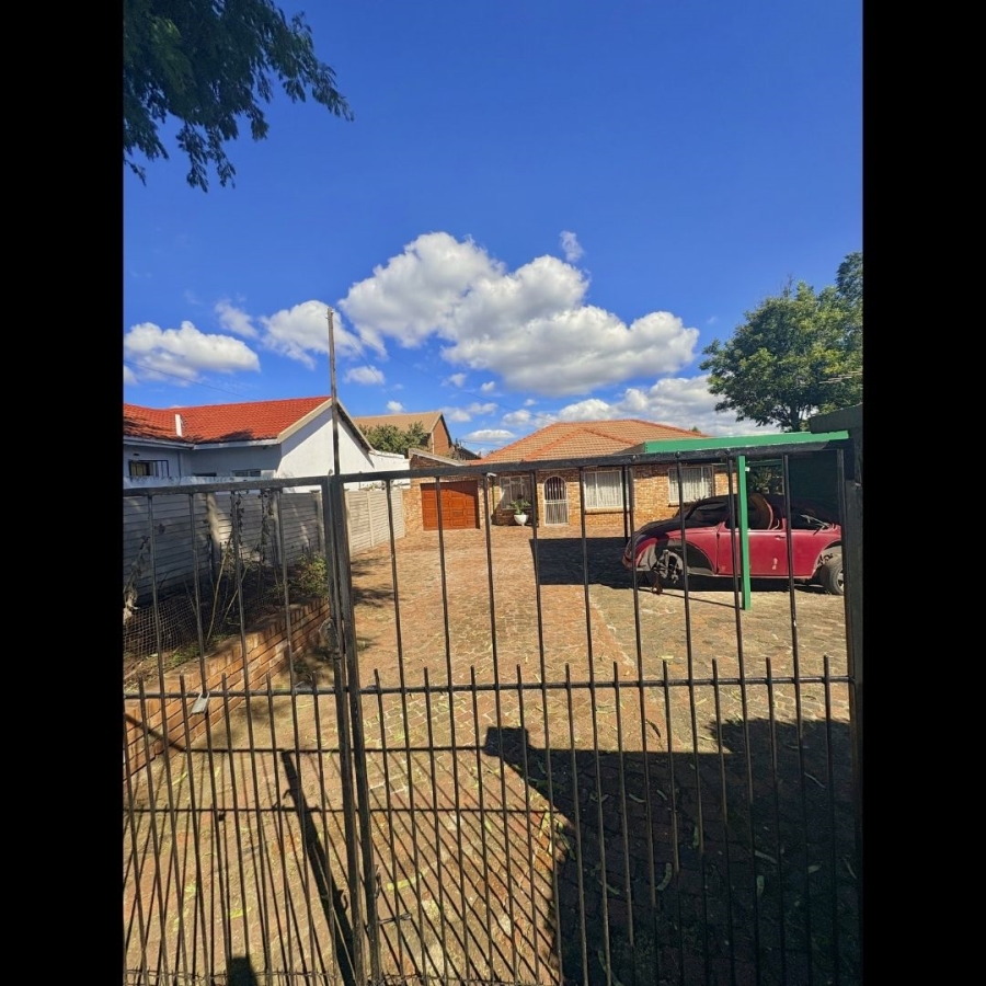 5 Bedroom Property for Sale in Christoburg Gauteng