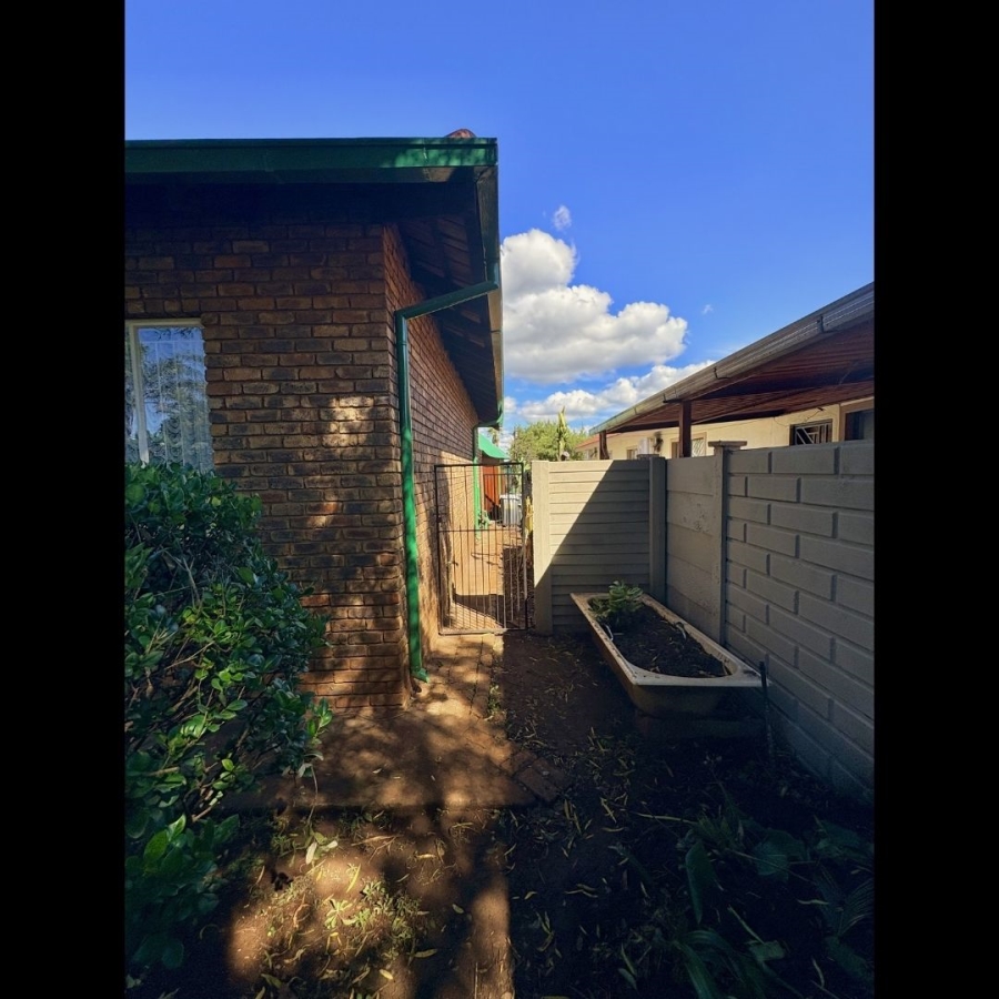5 Bedroom Property for Sale in Christoburg Gauteng