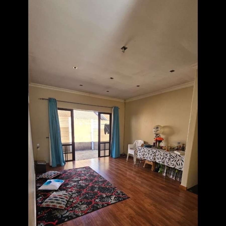 5 Bedroom Property for Sale in Christoburg Gauteng