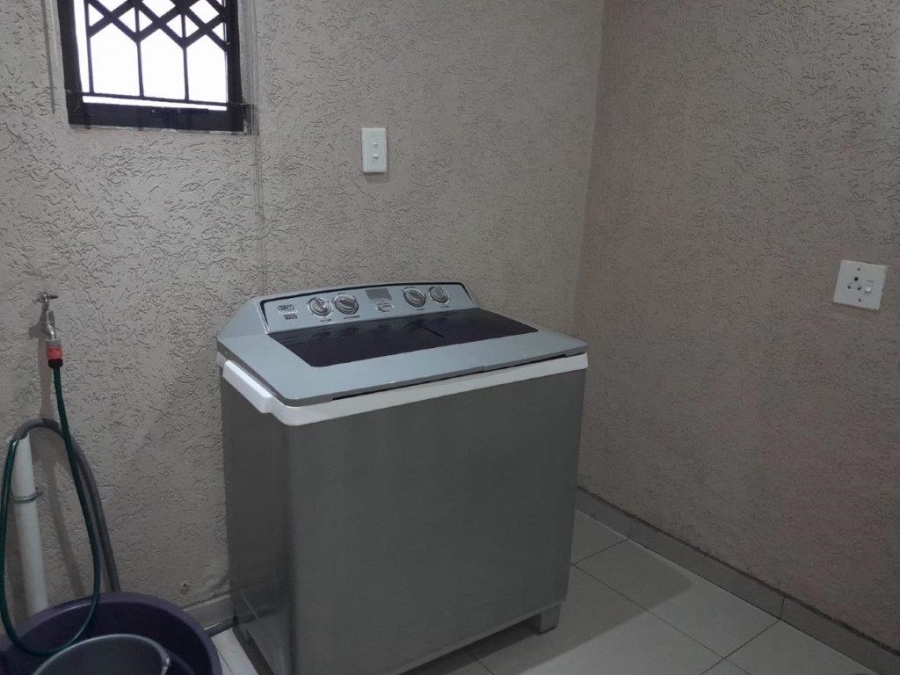 3 Bedroom Property for Sale in Lotus Gardens Gauteng