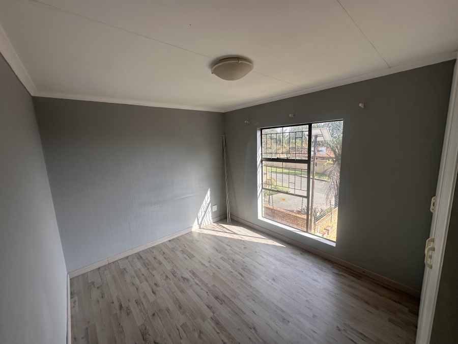 To Let 2 Bedroom Property for Rent in Amorosa Gauteng