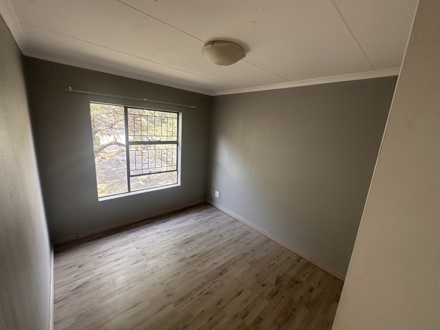 To Let 2 Bedroom Property for Rent in Amorosa Gauteng