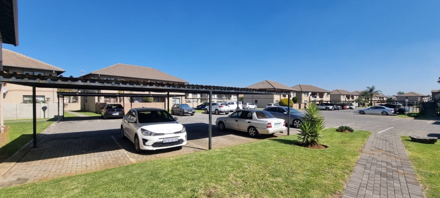 To Let 2 Bedroom Property for Rent in Parkrand Gauteng