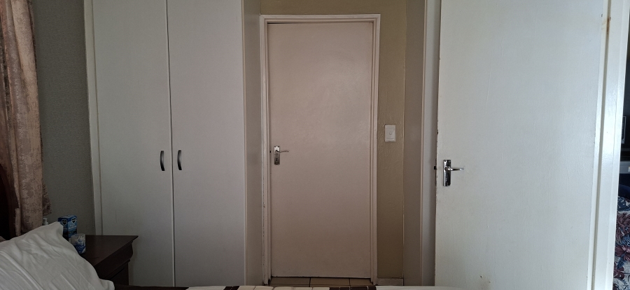 1 Bedroom Property for Sale in Esther Park Gauteng
