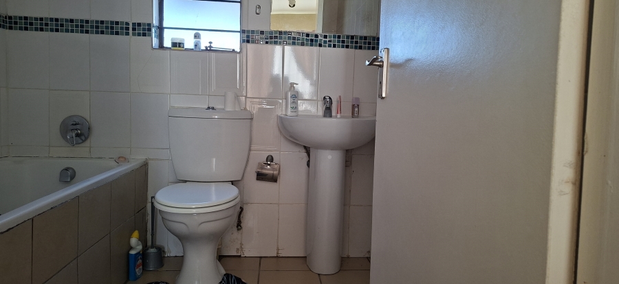 1 Bedroom Property for Sale in Esther Park Gauteng