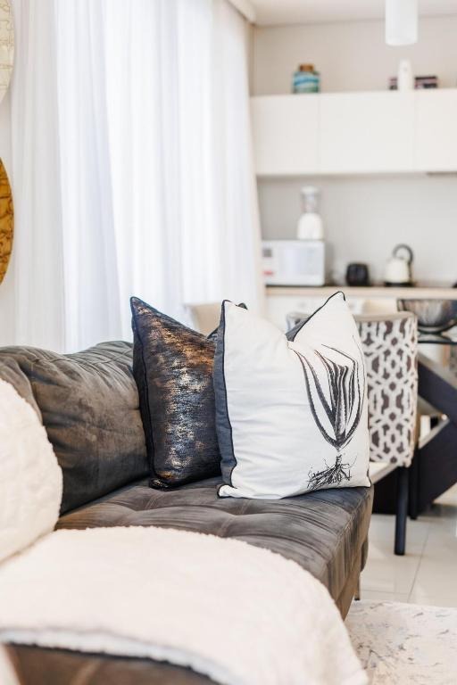 2 Bedroom Property for Sale in Morningside Gauteng