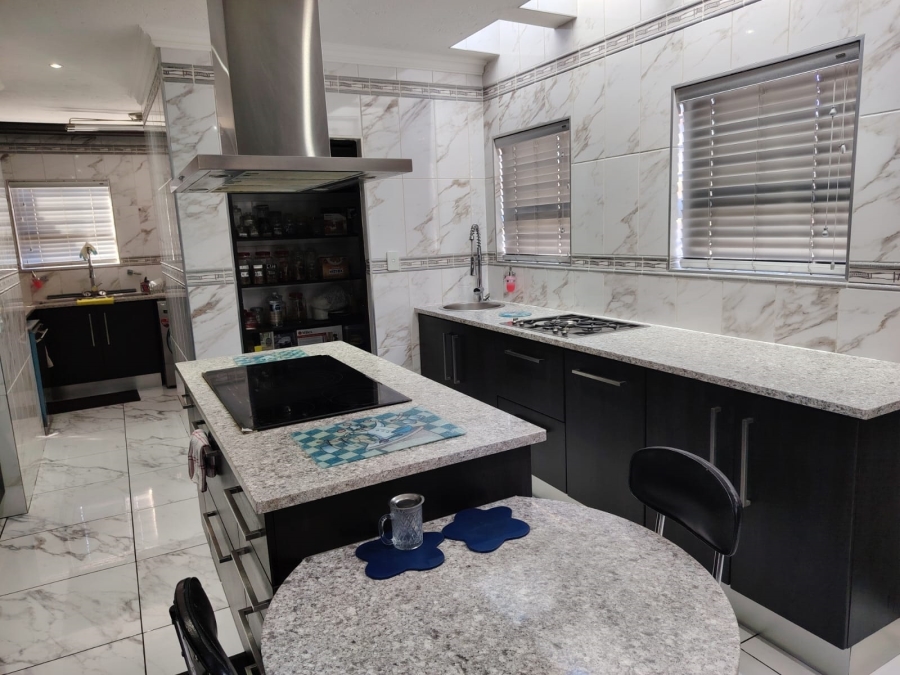 4 Bedroom Property for Sale in Bartlett Gauteng