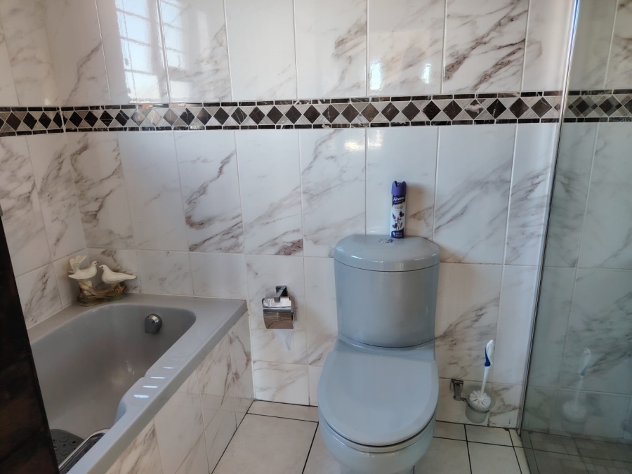4 Bedroom Property for Sale in Bartlett Gauteng