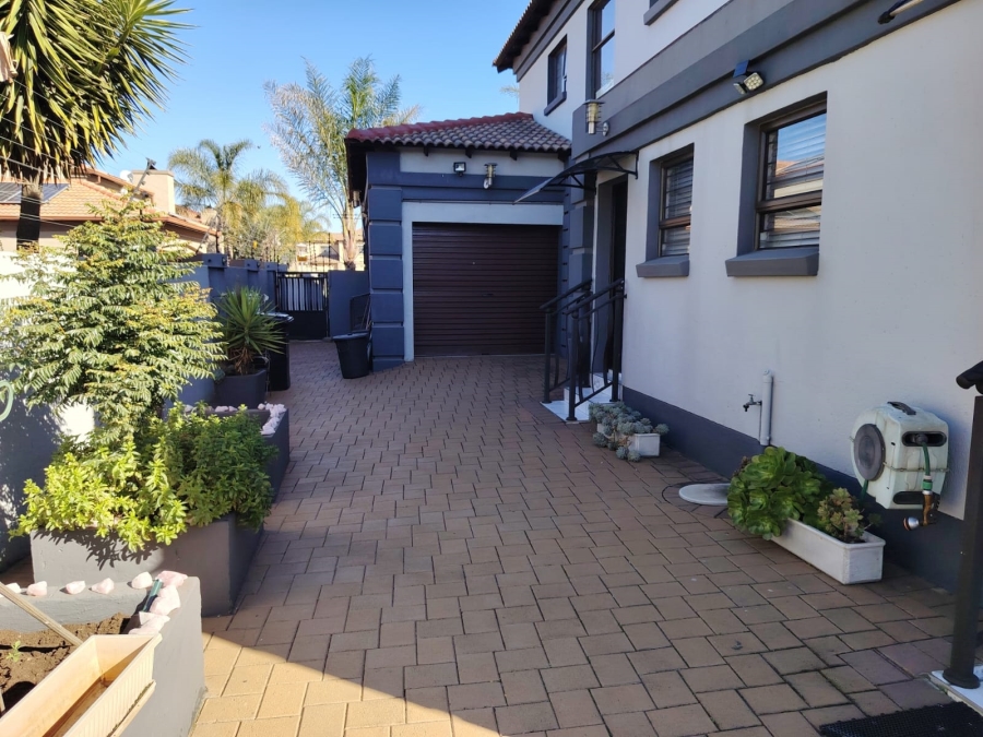 4 Bedroom Property for Sale in Bartlett Gauteng