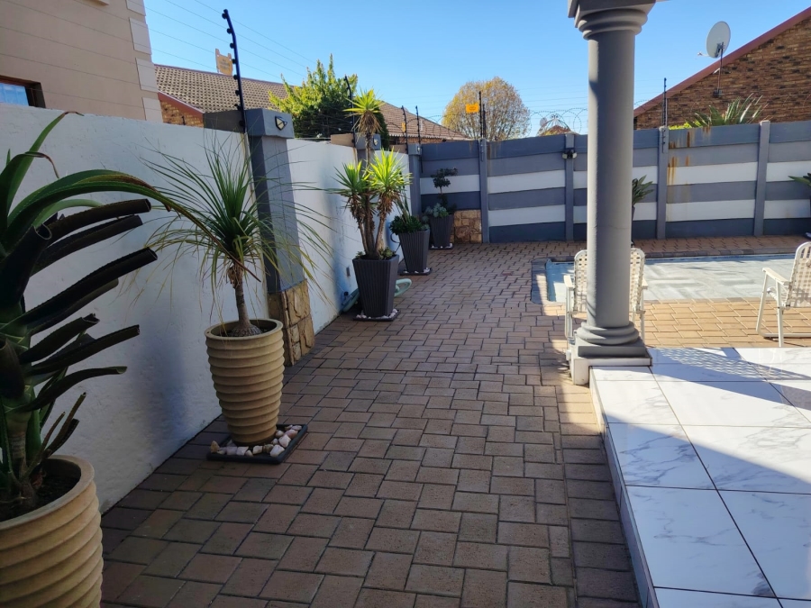 4 Bedroom Property for Sale in Bartlett Gauteng