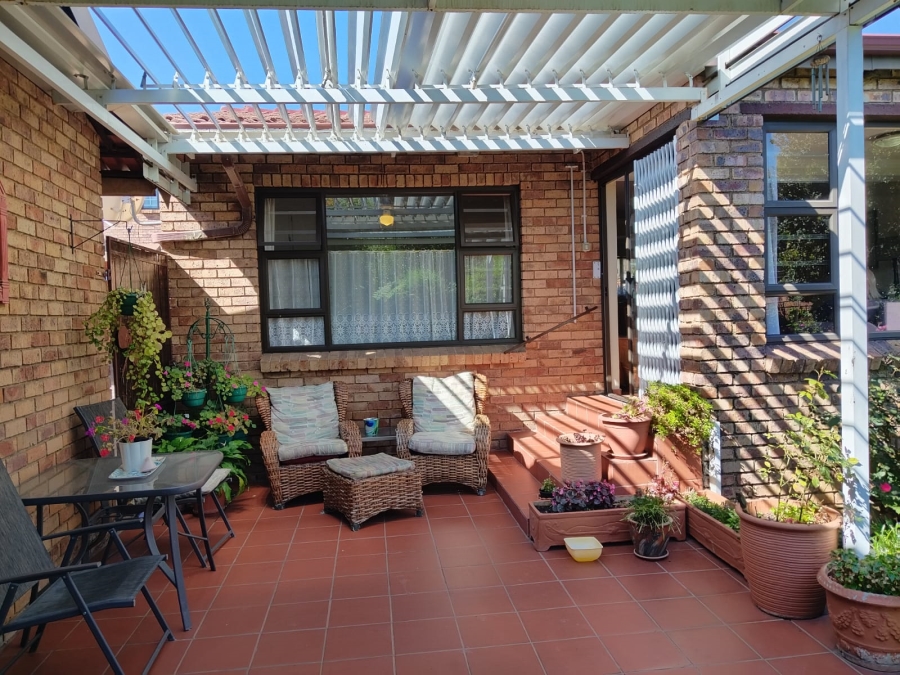 2 Bedroom Property for Sale in Croydon Gauteng