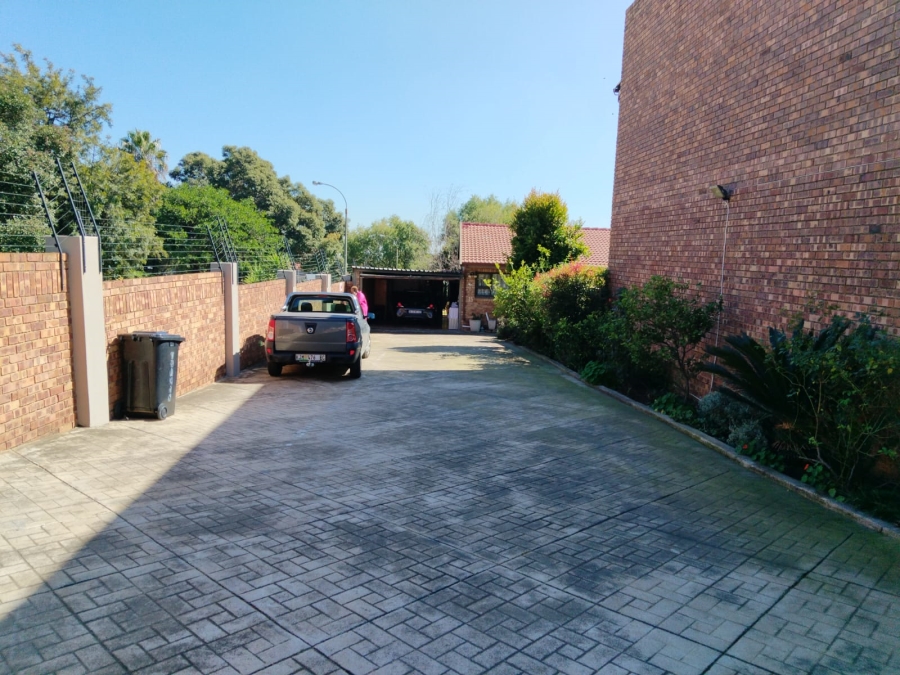 2 Bedroom Property for Sale in Croydon Gauteng