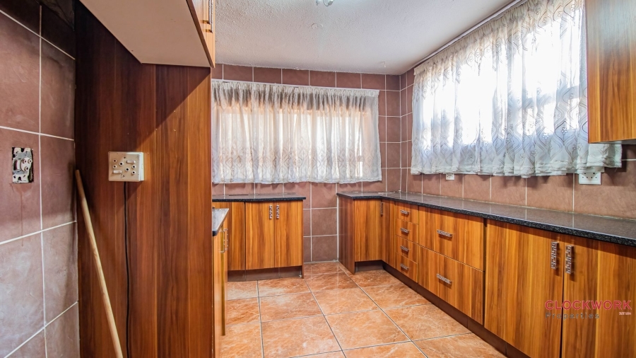 7 Bedroom Property for Sale in Actonville Gauteng