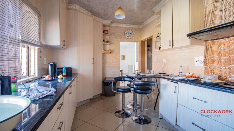 7 Bedroom Property for Sale in Actonville Gauteng