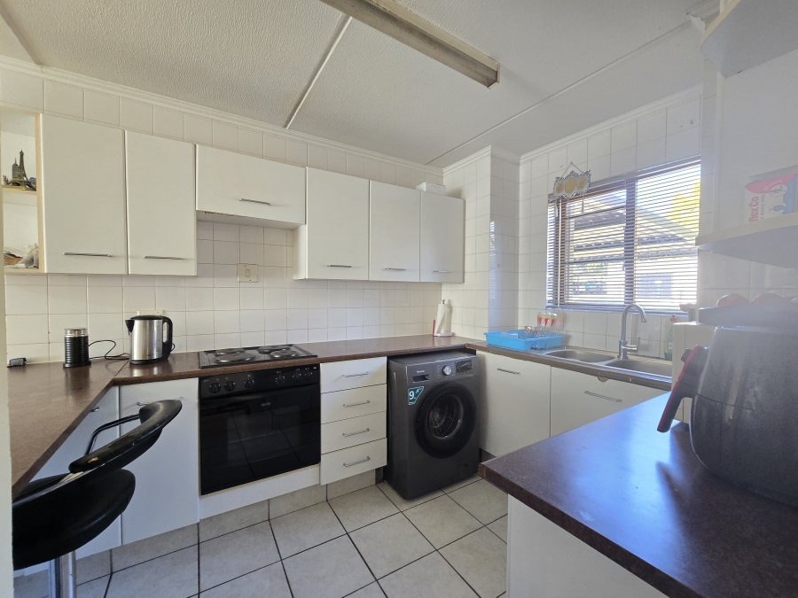 2 Bedroom Property for Sale in Sunninghill Gauteng