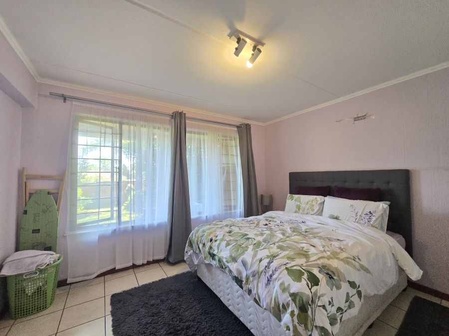 2 Bedroom Property for Sale in Sunninghill Gauteng