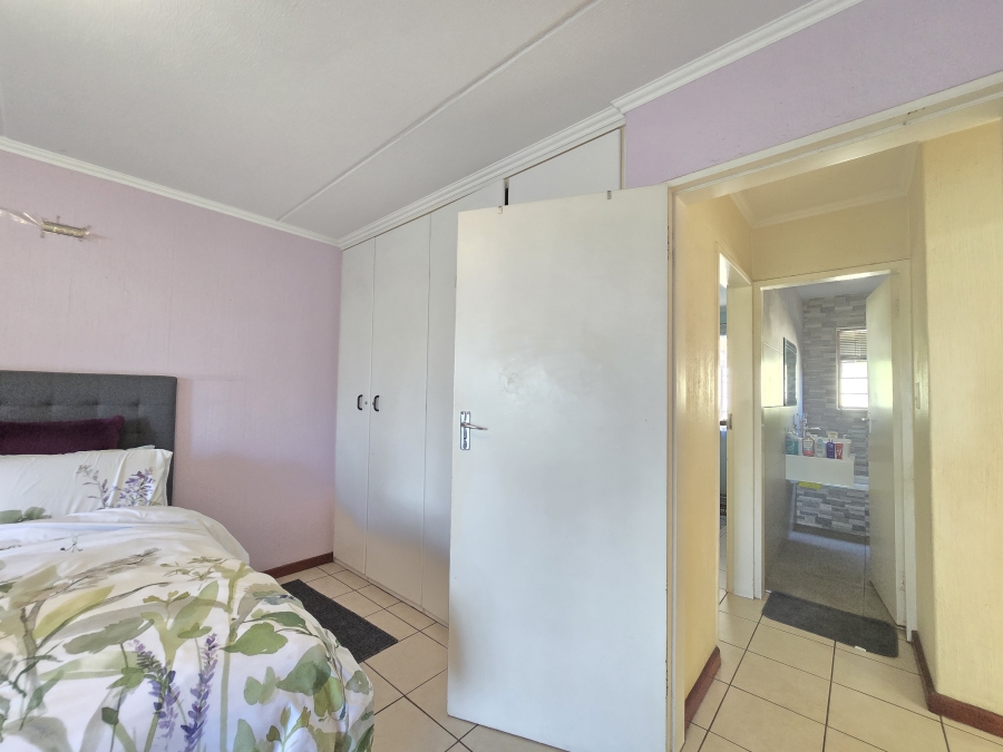 2 Bedroom Property for Sale in Sunninghill Gauteng