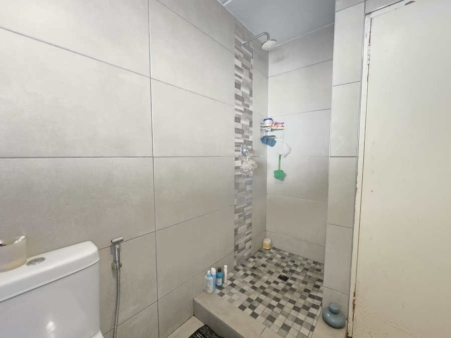 2 Bedroom Property for Sale in Sunninghill Gauteng