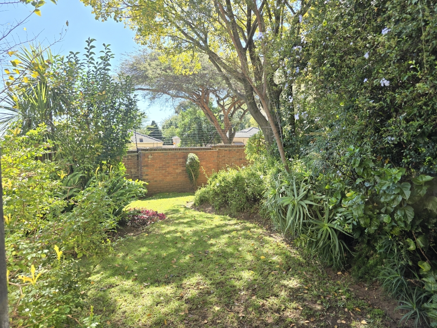 2 Bedroom Property for Sale in Sunninghill Gauteng