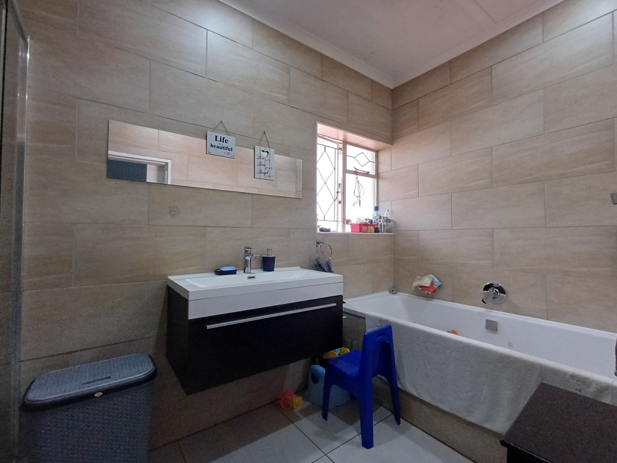 3 Bedroom Property for Sale in Edendale Gauteng