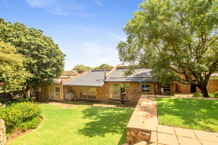 3 Bedroom Property for Sale in Noordheuwel Gauteng