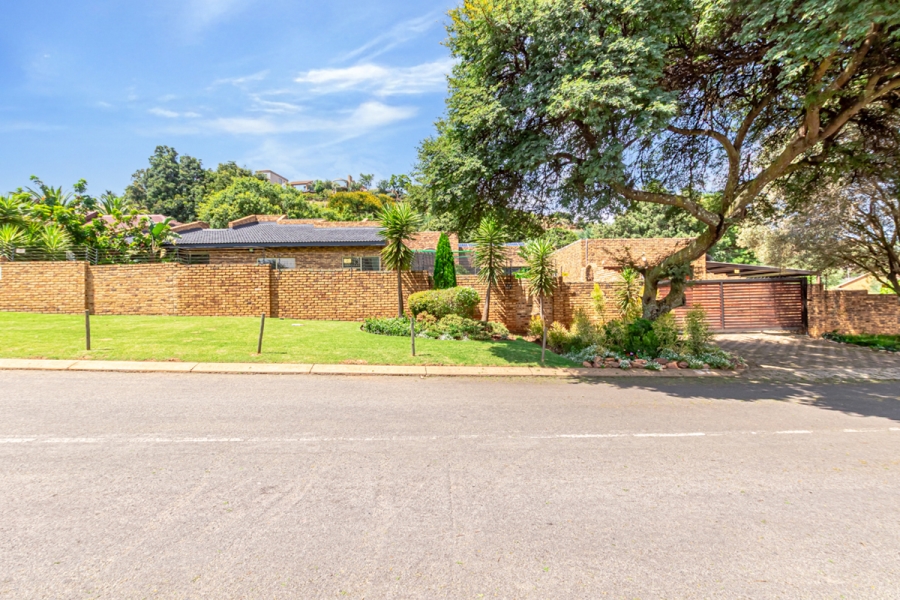 3 Bedroom Property for Sale in Noordheuwel Gauteng