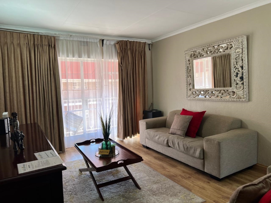 To Let 2 Bedroom Property for Rent in Woodmead Gauteng