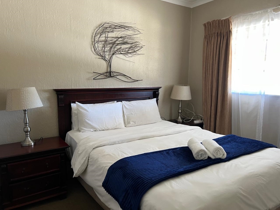 To Let 2 Bedroom Property for Rent in Woodmead Gauteng