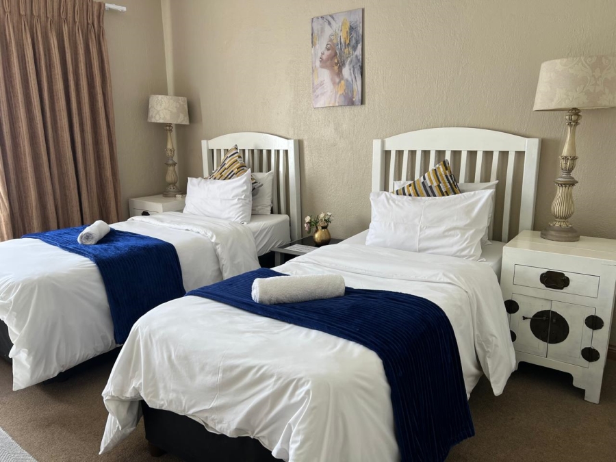 To Let 2 Bedroom Property for Rent in Woodmead Gauteng