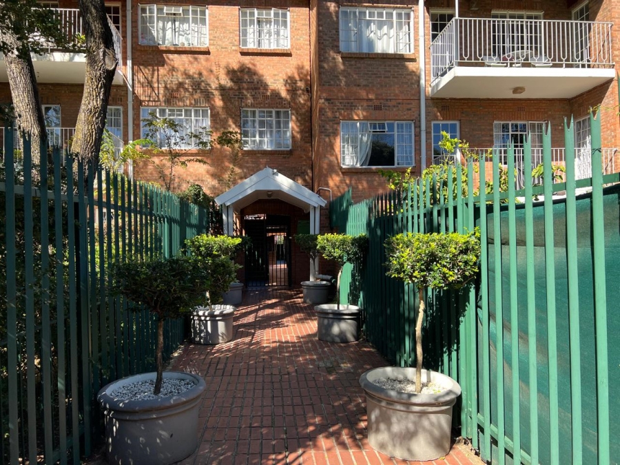 To Let 2 Bedroom Property for Rent in Woodmead Gauteng
