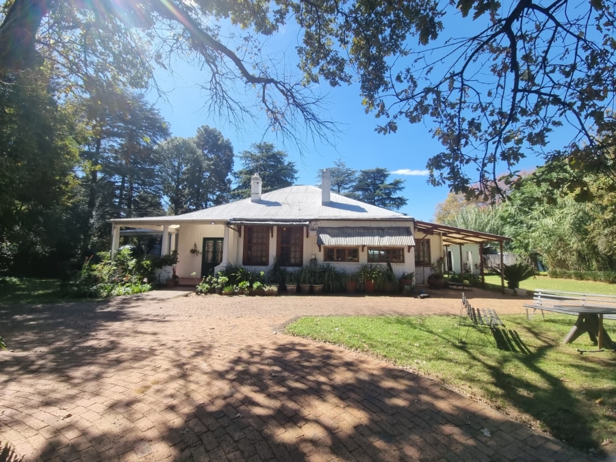 6 Bedroom Property for Sale in Klippoortje Gauteng