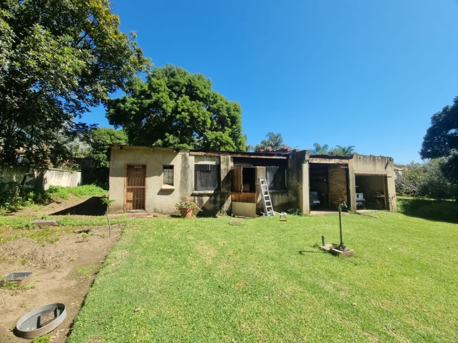 6 Bedroom Property for Sale in Klippoortje Gauteng