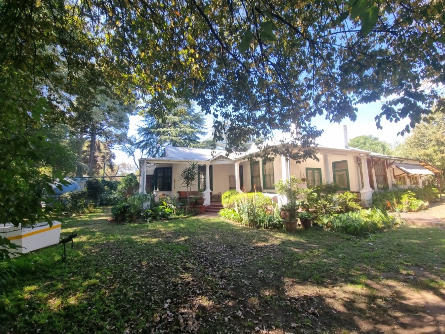 6 Bedroom Property for Sale in Klippoortje Gauteng