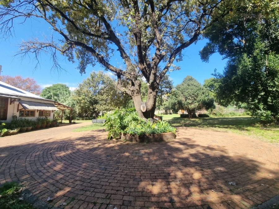 6 Bedroom Property for Sale in Klippoortje Gauteng