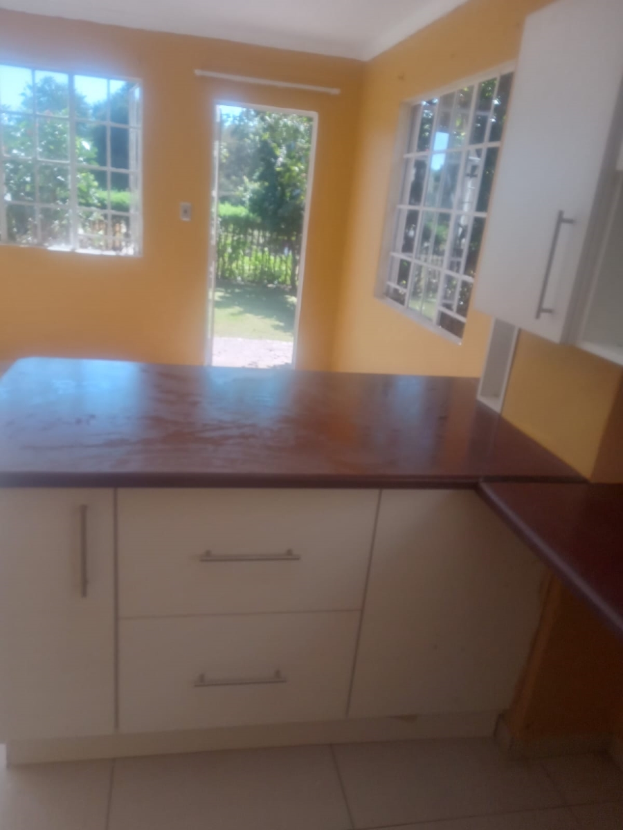 1 Bedroom Property for Sale in Glen Austin Gauteng