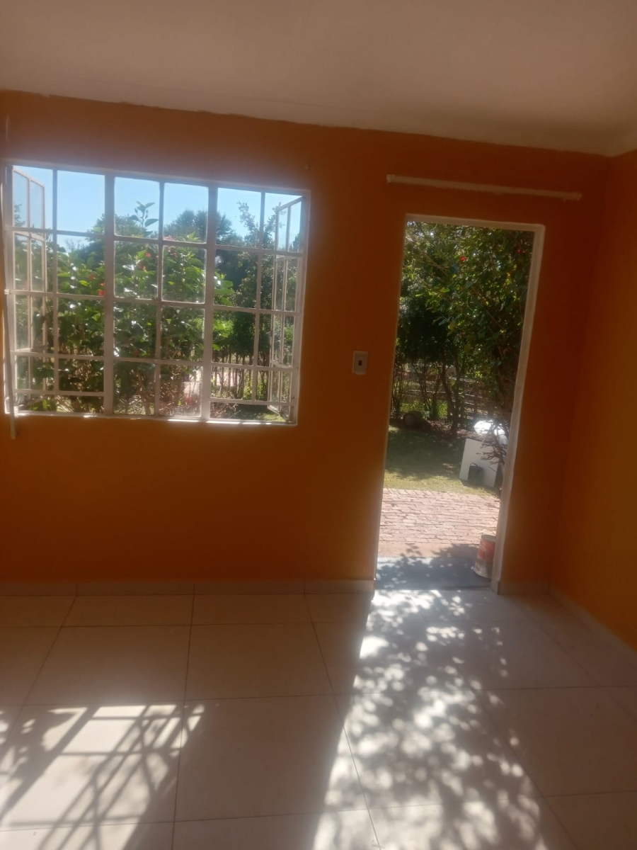 1 Bedroom Property for Sale in Glen Austin Gauteng