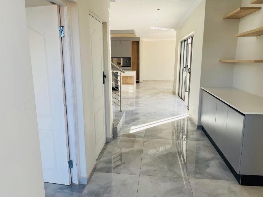 4 Bedroom Property for Sale in Derdepoort Gauteng