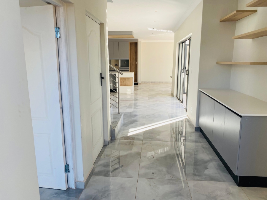 4 Bedroom Property for Sale in Derdepoort Gauteng