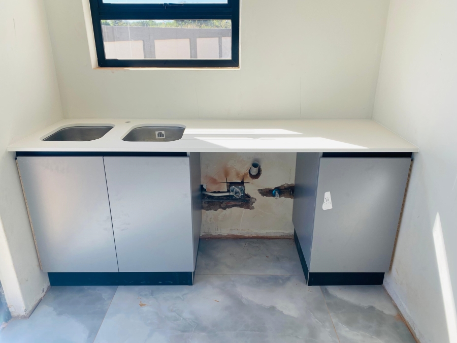 4 Bedroom Property for Sale in Derdepoort Gauteng